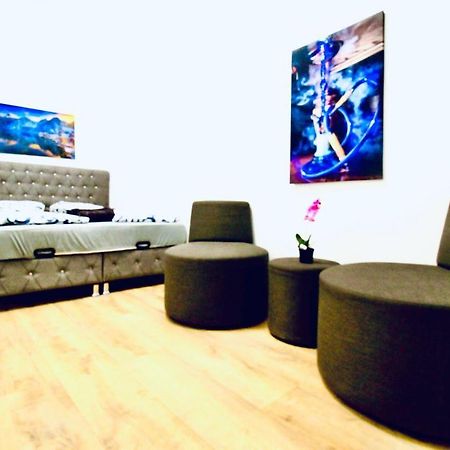 Modern Double Room Js B Вена Экстерьер фото