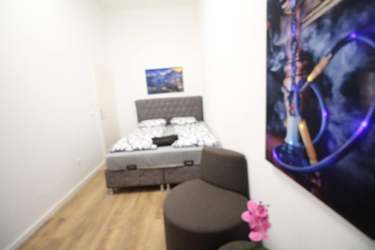 Modern Double Room Js B Вена Экстерьер фото