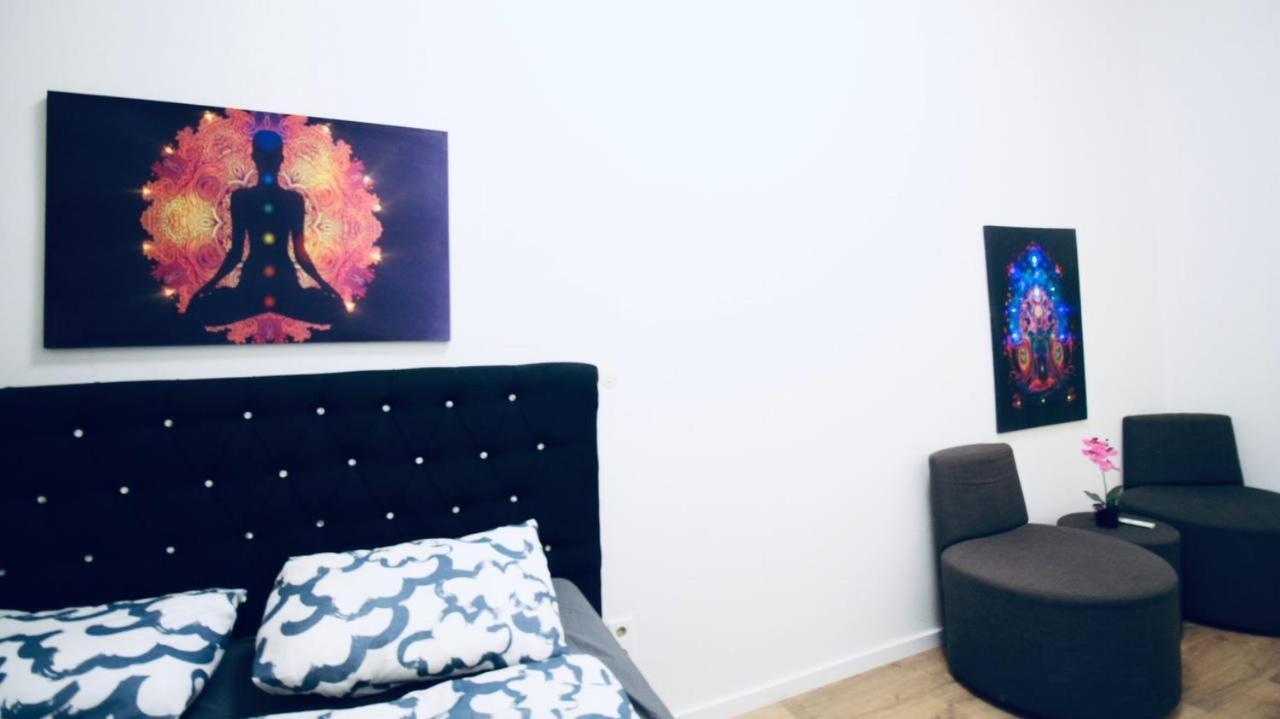Modern Double Room Js B Вена Экстерьер фото