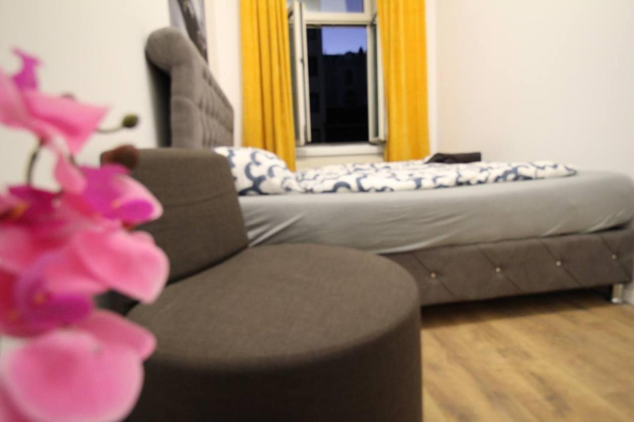 Modern Double Room Js B Вена Экстерьер фото